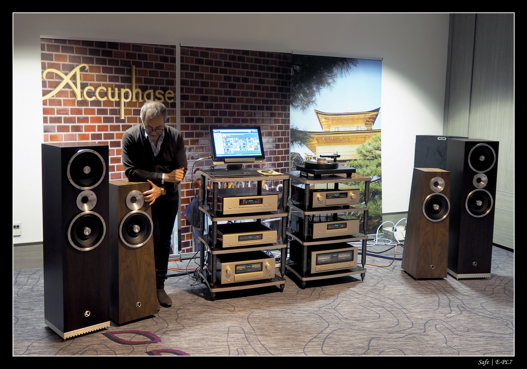 2016   11   Salon Hifi Paris   28